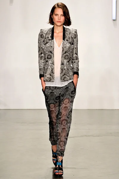 Look 37